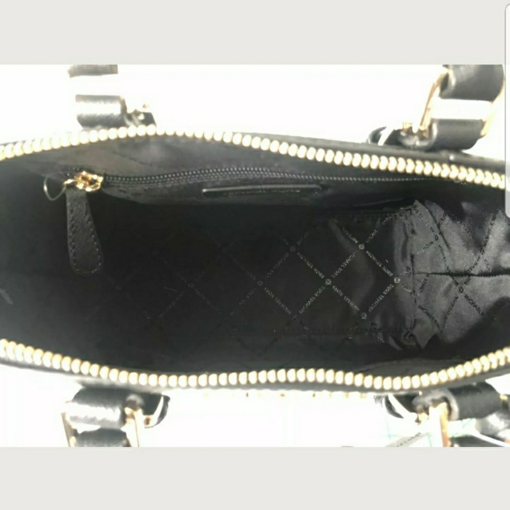 Handbag - Picture 3 of 4